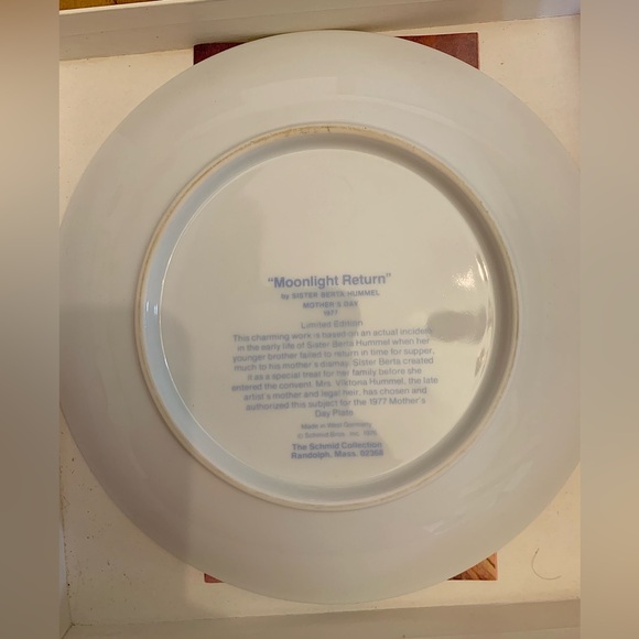 Schmid Limited Edition Collector Plate "The 1977 Mother's Day Plate" w/ Box - Picture 6 of 6